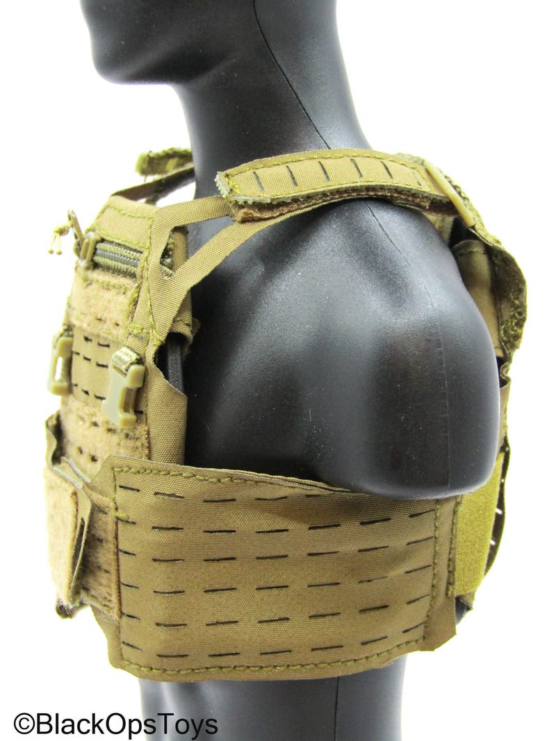 Load image into Gallery viewer, Russian SSO - Tan MOLLE Fantom Plate Carrier Vest
