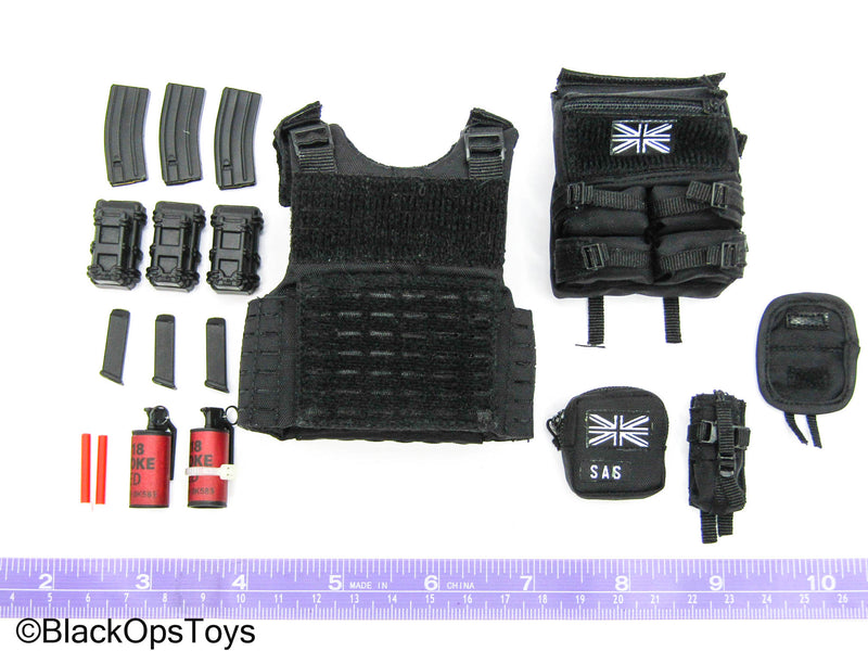 Load image into Gallery viewer, Doomsday Guardian - Black MOLLE Vest w/Pouch Set
