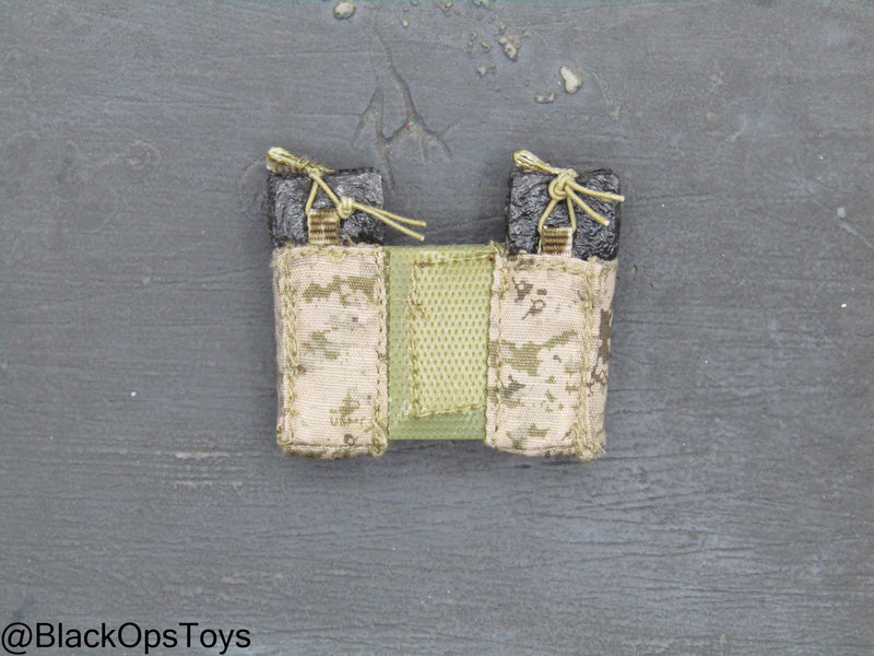 Load image into Gallery viewer, AOR-1 Camo Expander Wing Pouch
