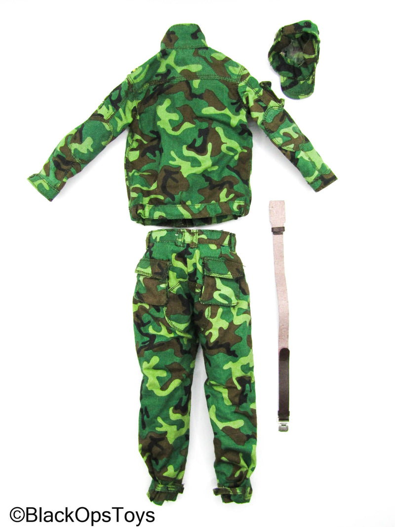 Load image into Gallery viewer, 1980 PLA - DPM Camo Combat Uniform Set
