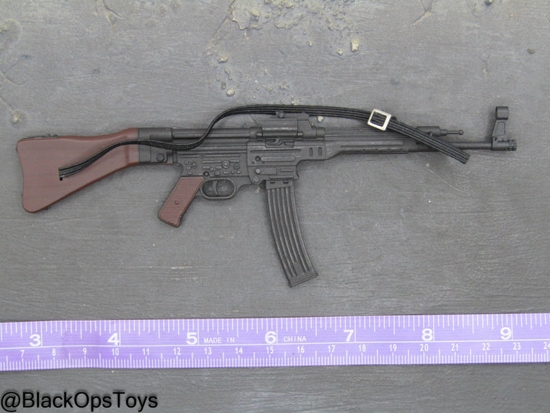 Load image into Gallery viewer, WWII German - STG 44 w/Sling
