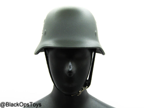 WWII German - Infantry Helmet w/Heer Decal Type 2