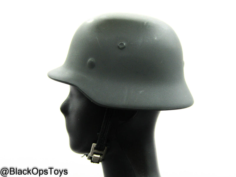 Load image into Gallery viewer, WWII German - M35 Infantry Helmet
