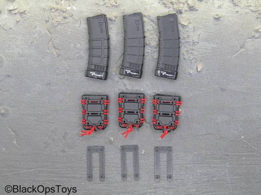 Doom's Day Weapon Set VI Ver. E - 5.56 Magazines w/Holsters (x3)