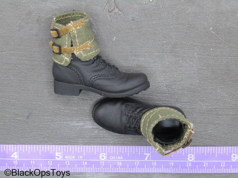 Load image into Gallery viewer, WWII German - Black Jackboots w/Cloth Gaiters (Foot Type)
