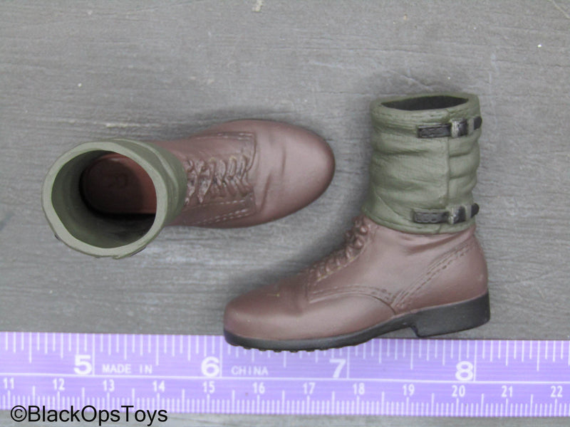 Load image into Gallery viewer, WWII German - Brown Jackboots w/Gaiters (Foot Type)
