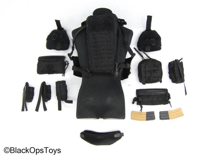 Load image into Gallery viewer, Extreme Zone Gaius Task - Black MOLLE Chest Rig w/Backpack &amp; Pouches
