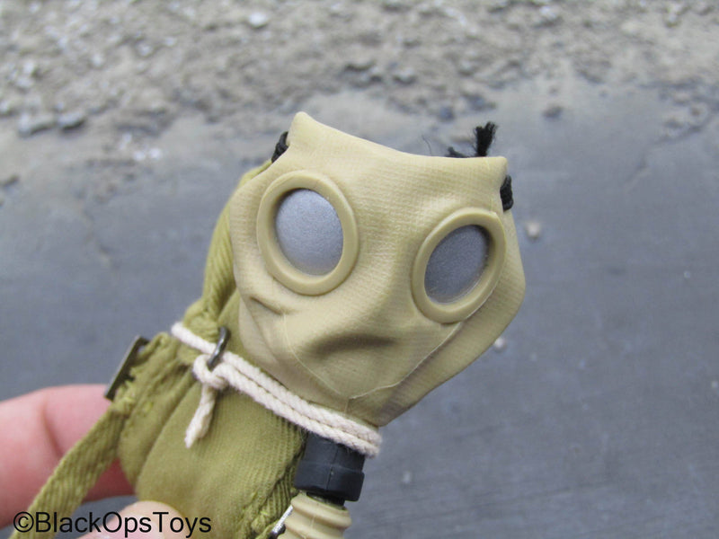 Load image into Gallery viewer, Tan Gas Mask w/Pouch
