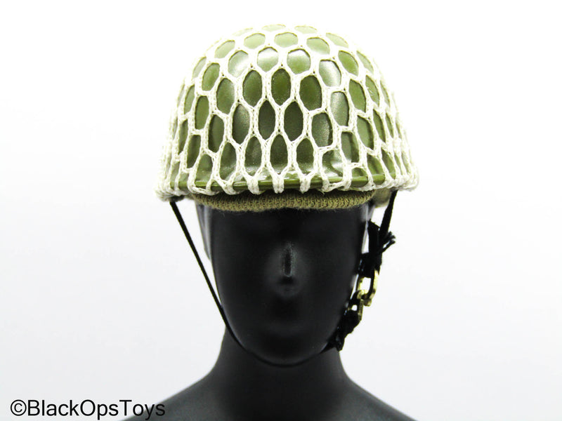 Load image into Gallery viewer, WWII - Green Helmet w/Netting
