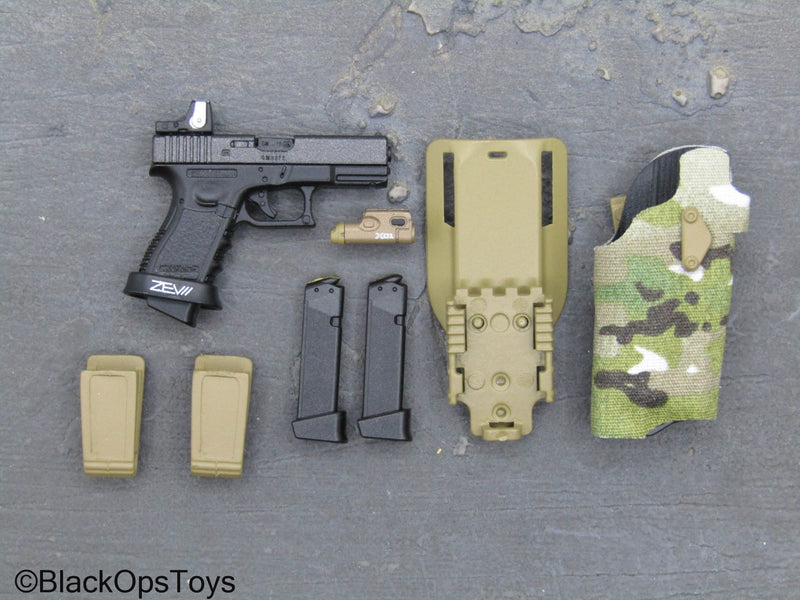 Load image into Gallery viewer, Delta Force SMU Tier 1 Op. - 9mm Pistol w/Tac Light &amp; Holster
