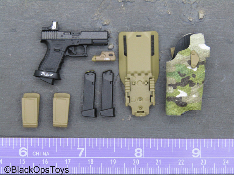 Load image into Gallery viewer, Delta Force SMU Tier 1 Op. - 9mm Pistol w/Tac Light &amp; Holster
