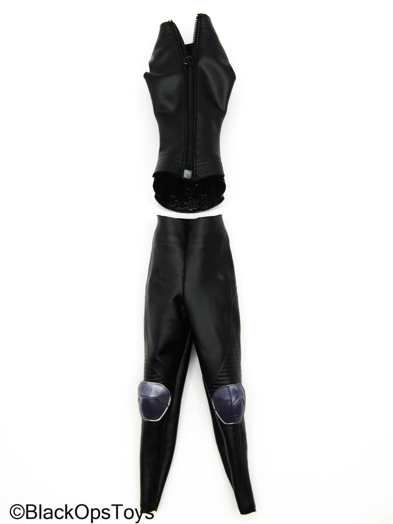 Load image into Gallery viewer, Alita Battle Angel - Female Leather Like Body Suit w/Knee Pads
