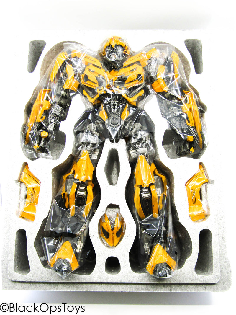 Load image into Gallery viewer, Other Scale - Transformers - Bumblebee Retail Edition - MINT IN BOX
