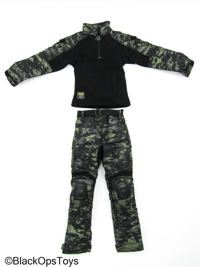 Load image into Gallery viewer, Delta Force SMU Tier 1 Op. A - Black Multicam Combat Uniform
