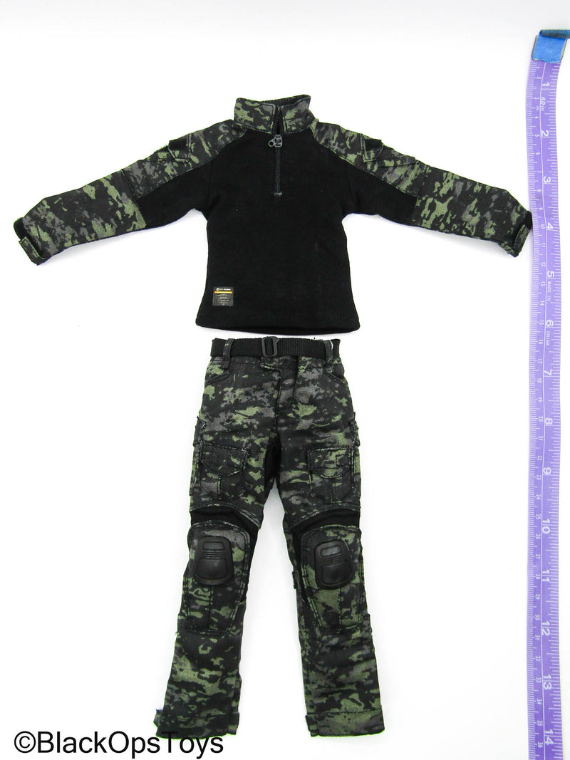 Load image into Gallery viewer, Delta Force SMU Tier 1 Op. A - Black Multicam Combat Uniform
