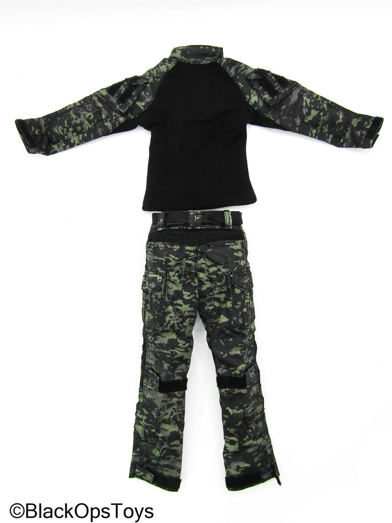 Load image into Gallery viewer, Delta Force SMU Tier 1 Op. A - Black Multicam Combat Uniform
