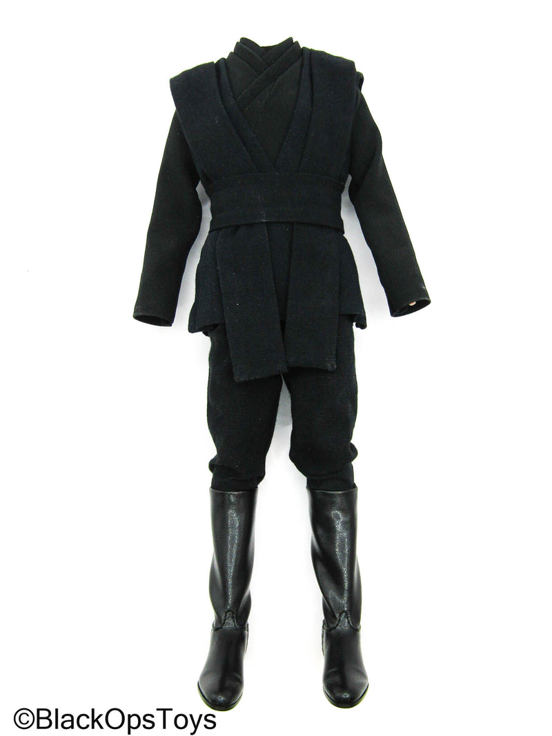 Load image into Gallery viewer, Star Wars Luke Skywalker DX - Male Body w/Black Jedi Robes
