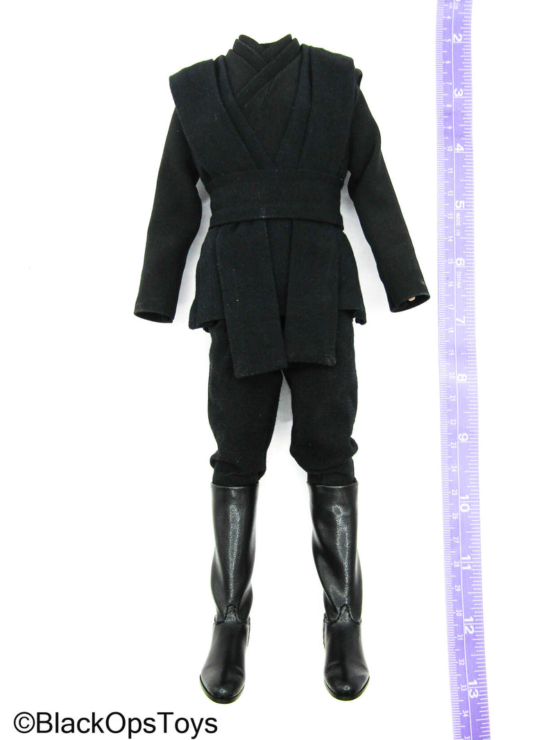 Load image into Gallery viewer, Star Wars Luke Skywalker DX - Male Body w/Black Jedi Robes
