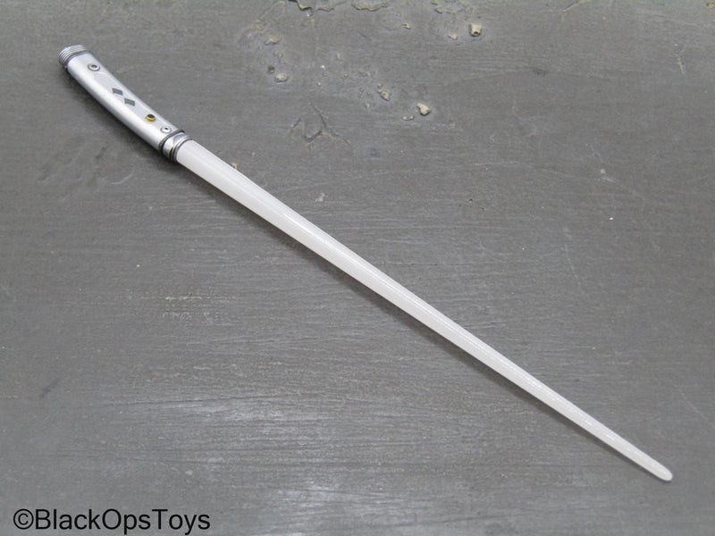 Load image into Gallery viewer, Star Wars Ahsoka Tano DX - Shoto Lightsaber w/White Blades
