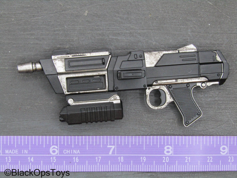 Load image into Gallery viewer, Star Wars TBB Hunter - DC-17M Blaster Rifle
