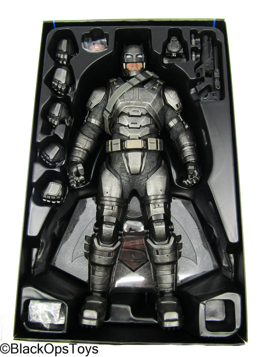 Batman v Superman - Armored Batman - MINT IN OPEN BOX