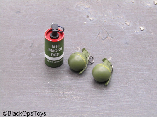 Chris Kyle Remastered DX - Red M18 Smoke Grenade w/Frag Grenades (x2)