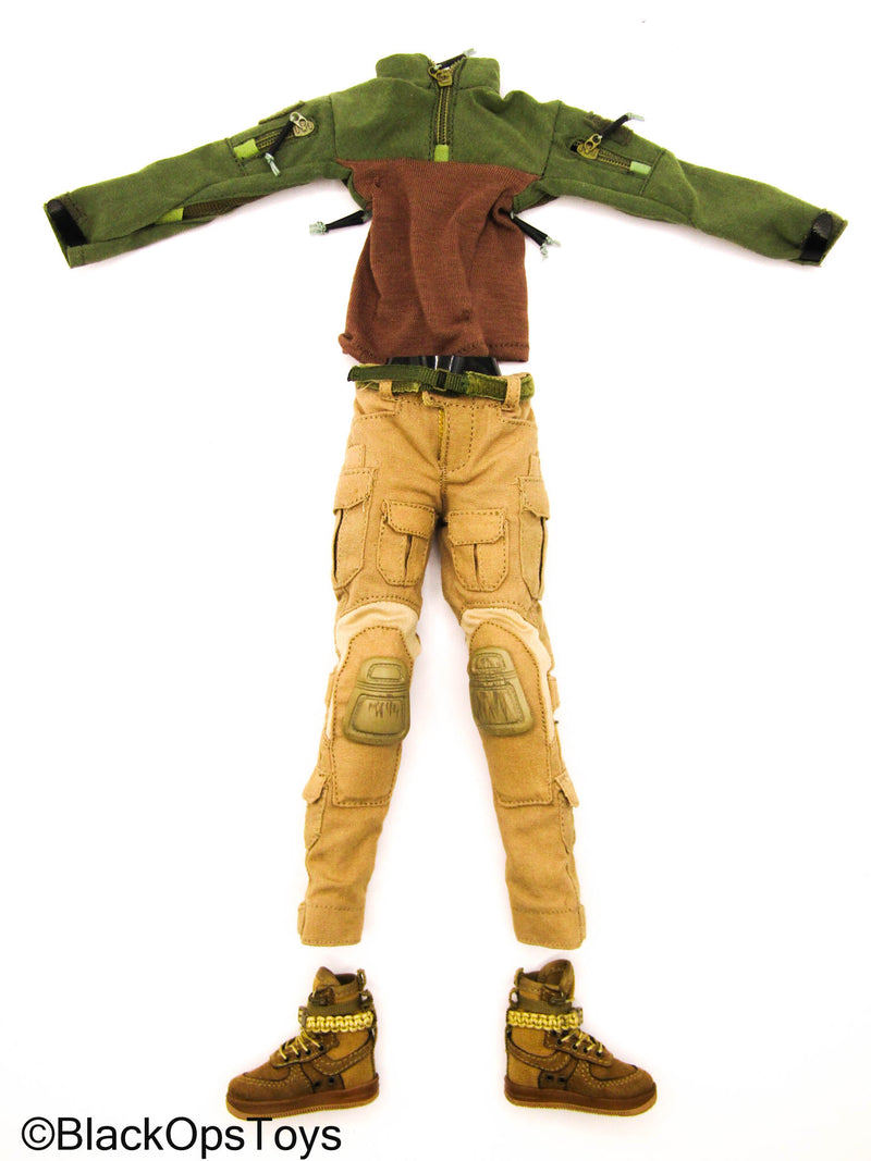 Load image into Gallery viewer, Female - Green &amp; Brown Combat Shirt w/Tan Pants &amp; Tan Shoes (Peg Type)
