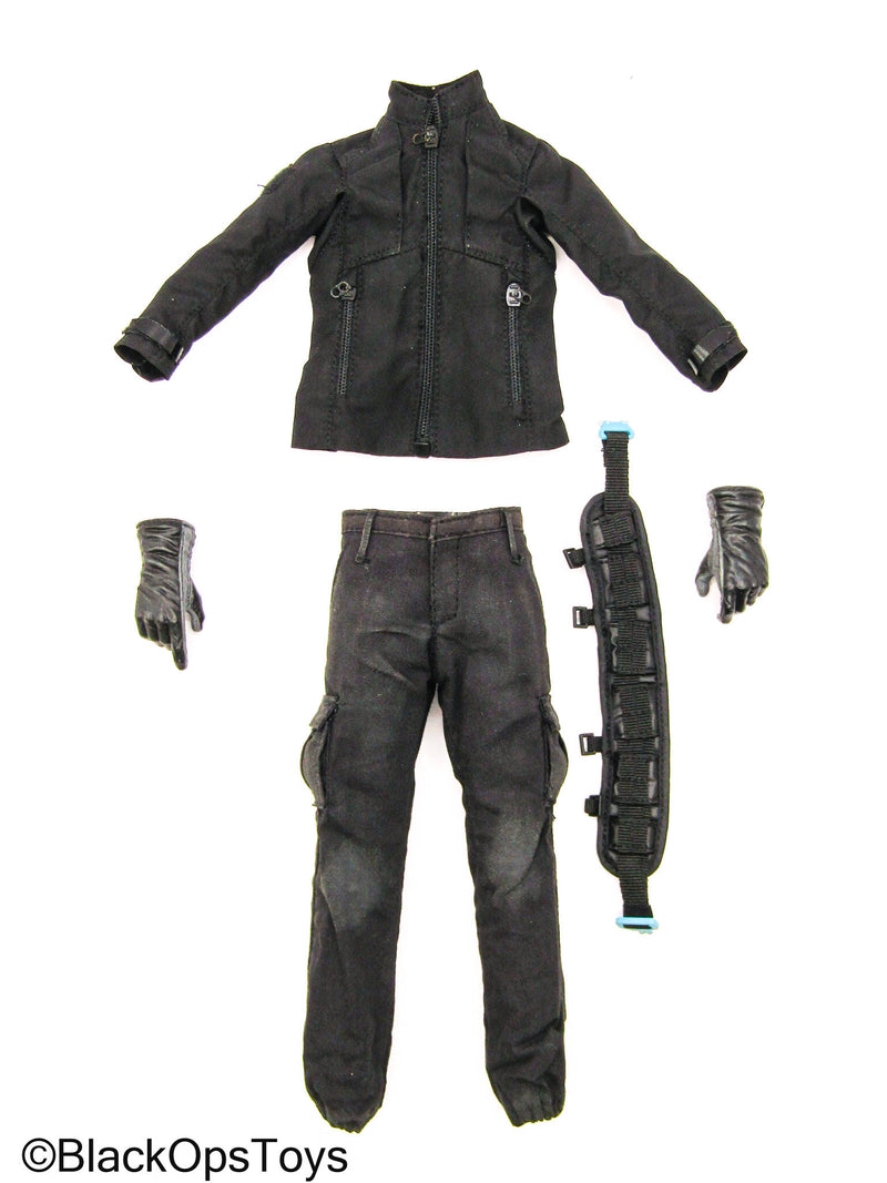 Load image into Gallery viewer, Female - Black Jacket w/Combat Pants, Belt &amp; Nomex Gloved Hands
