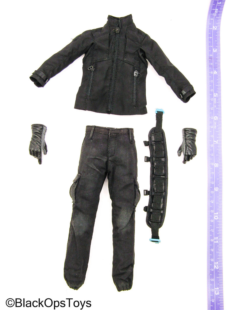 Load image into Gallery viewer, Female - Black Jacket w/Combat Pants, Belt &amp; Nomex Gloved Hands
