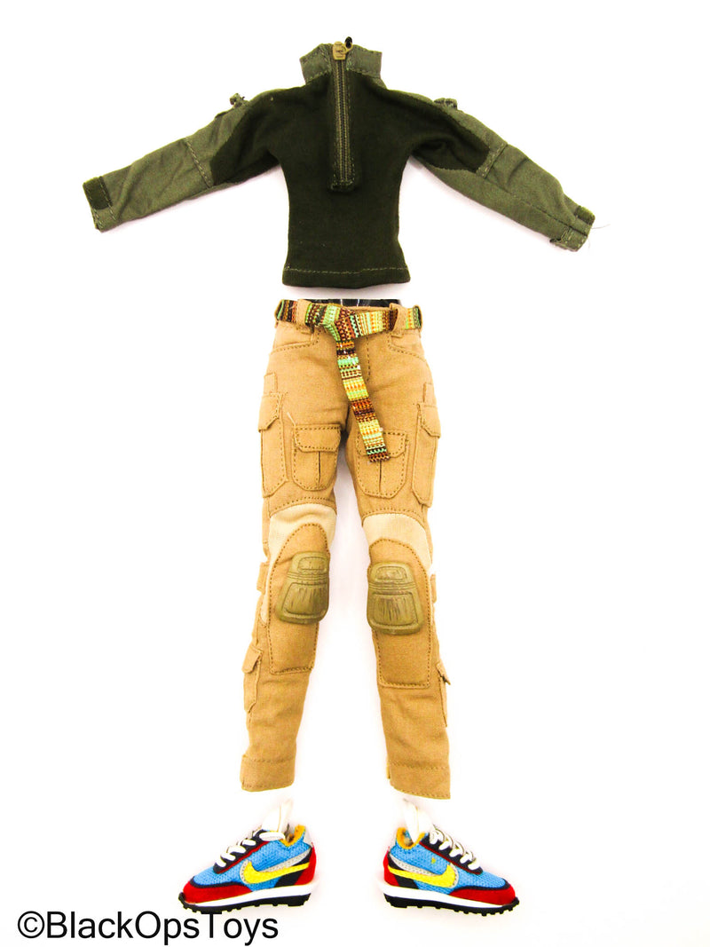 Load image into Gallery viewer, Female - Green Jacket w/Tan Pants &amp; Sports Shoes (Foot Type)
