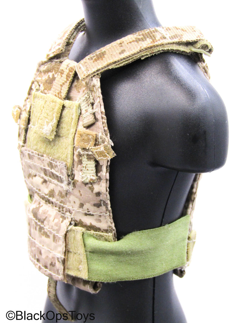 Load image into Gallery viewer, AOR1 Combat Vest
