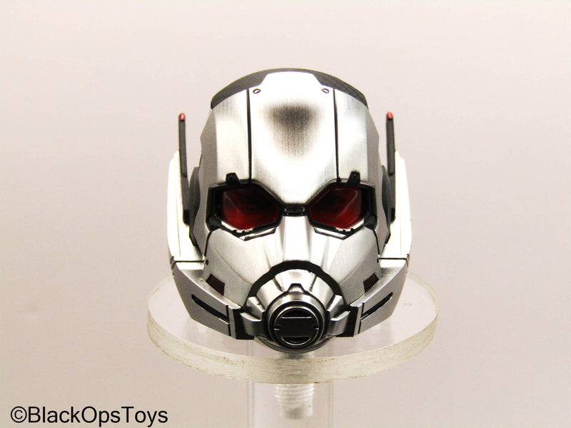 Load image into Gallery viewer, Civil War - Ant Man - Male Helmeted Head Sculpt
