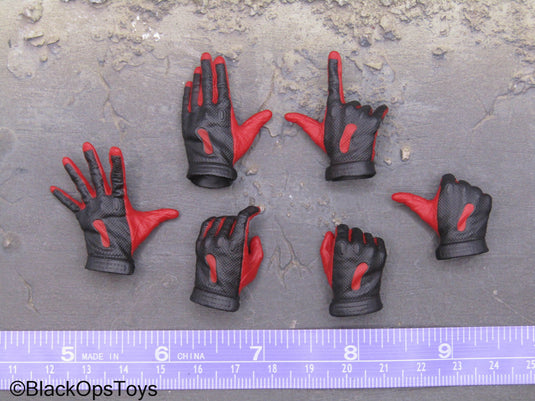 Lady Deadpool - Red & Black Female Gloved Hands (Type 2)