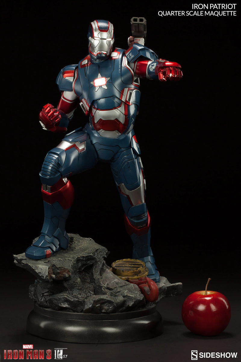 Load image into Gallery viewer, 1/4 Scale - Iron Patriot - Maquette - MINT IN OPEN BOX
