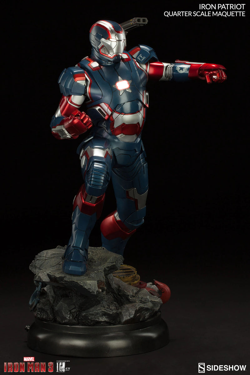 Load image into Gallery viewer, 1/4 Scale - Iron Patriot - Maquette - MINT IN OPEN BOX
