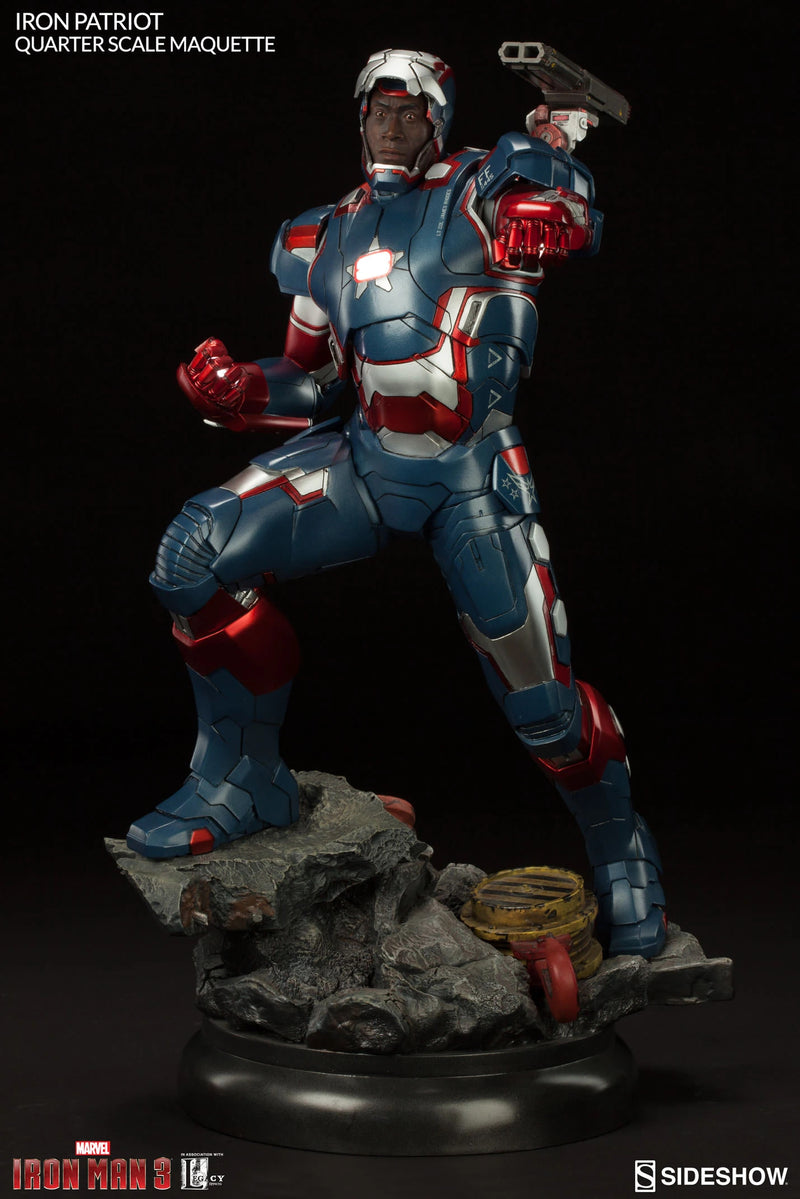 Load image into Gallery viewer, 1/4 Scale - Iron Patriot - Maquette - MINT IN OPEN BOX
