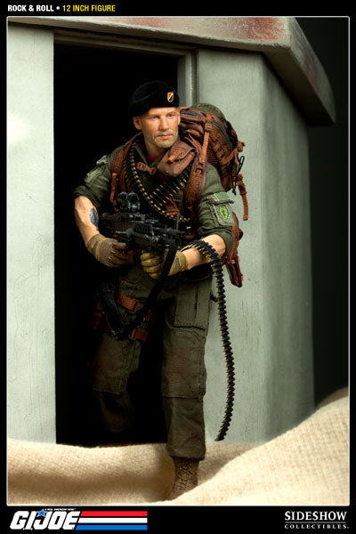 Load image into Gallery viewer, GI JOE - Machine Gunner Rock &#39;n&#39; Roll - Exclusive - MINT IN BOX
