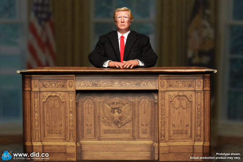 Load image into Gallery viewer, 2020 - President Donald Trump - Red Tie (Poseable)
