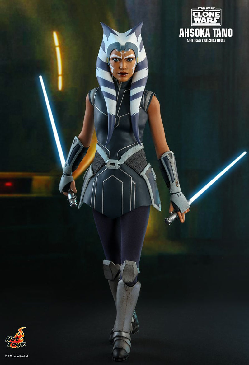 Load image into Gallery viewer, Star Wars Clone Wars Ahsoka Tano - Orange Female Base Body w/Head Sculpt
