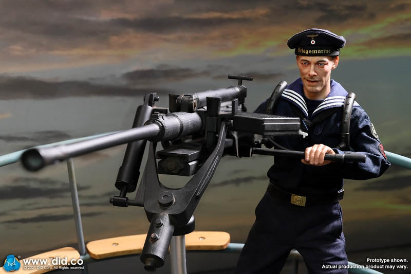 Load image into Gallery viewer, WWII - German U-Boat Seaman w/Gun Deck Diorama - MINT IN BOX
