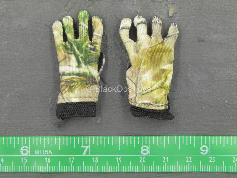 Load image into Gallery viewer, Hunting Realtree Camo - Gloves
