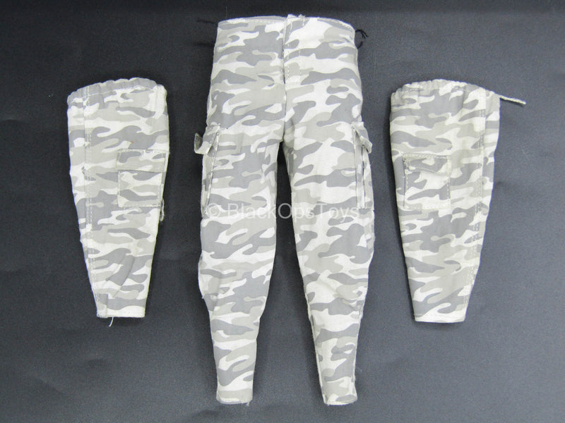 Load image into Gallery viewer, GI Joe Storm Shadow Camo Ver - Camo Pants &amp; Arm Sleeves
