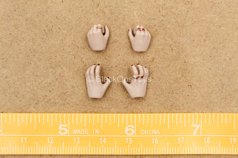 Load image into Gallery viewer, 1/12 - Queen Of Vampires - Female Hand Set (x4)
