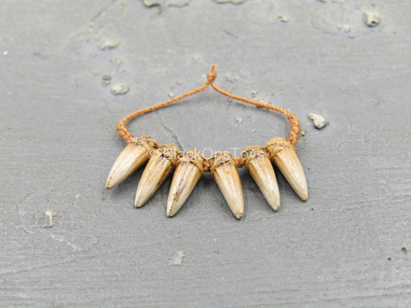 Load image into Gallery viewer, WoW - Orc Female Assassin - Teeth Necklace
