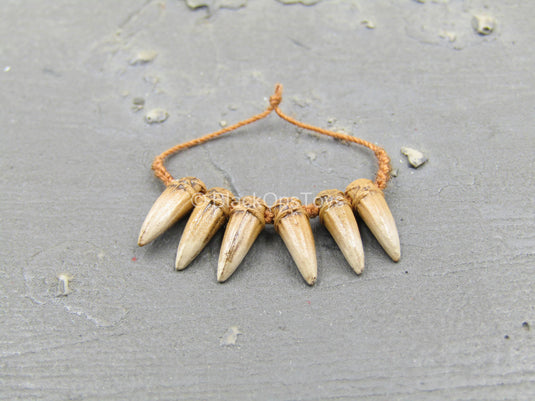 WoW - Orc Female Assassin - Teeth Necklace