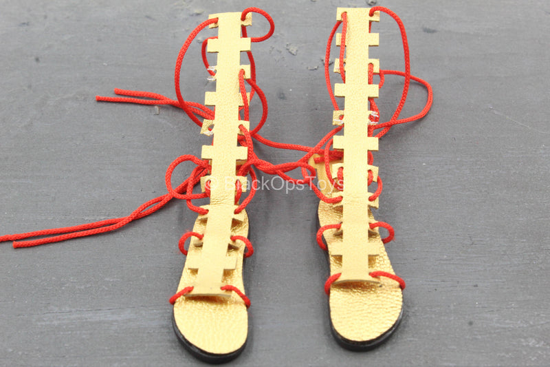 Load image into Gallery viewer, Ancient Japanese Heroine - Gold Like Sandals (Damaged)
