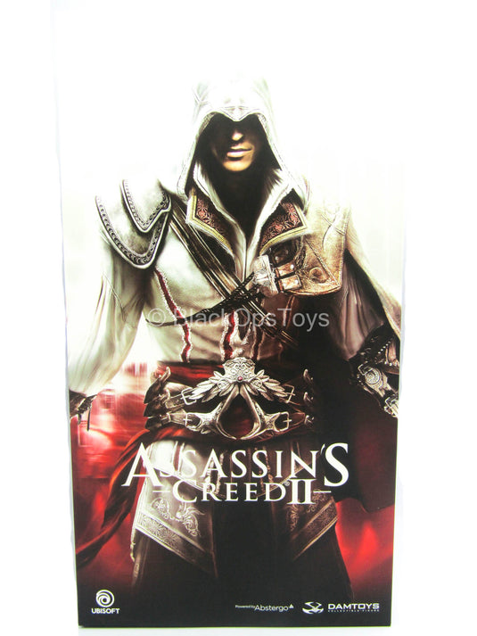 After 13 years, we finally have the E3 version of Ezio's robes in Assassin's  Creed II. With the iconic leather glove and a single leather spaulder, just  like in the E3 2009