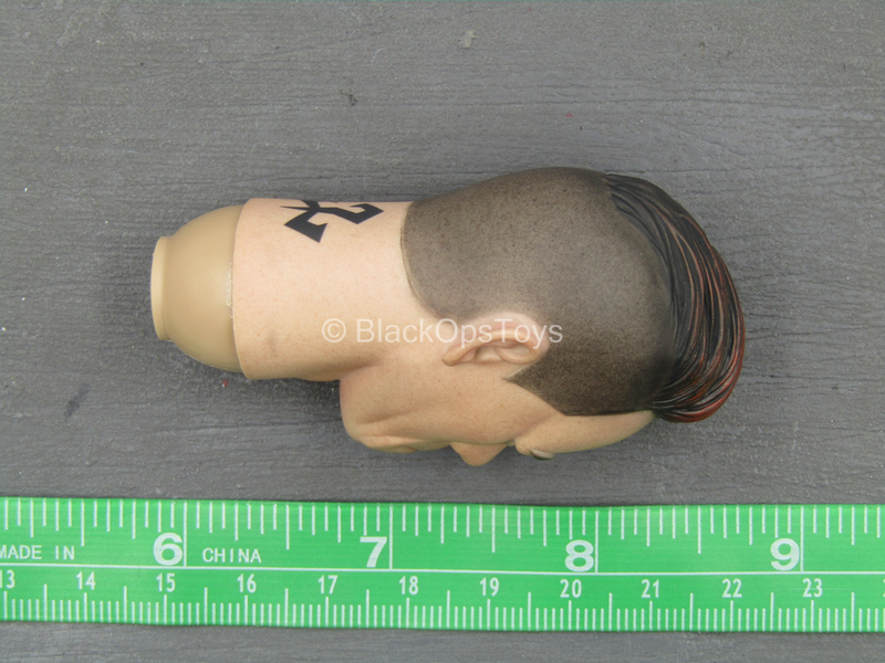 Load image into Gallery viewer, Club 3 - Peak Chen - Male Head Sculpt
