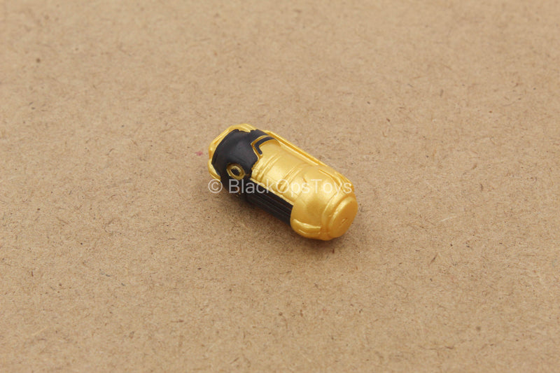 Load image into Gallery viewer, 1/12 - Gomez The Roach - Gold Like Grenade
