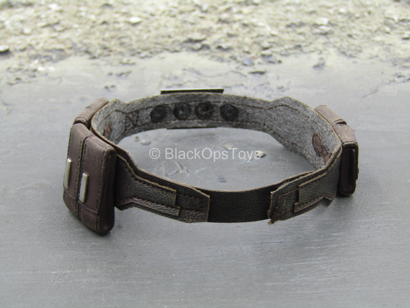 Load image into Gallery viewer, Winter Solder - Captain America - Brown Belt w/Molded Pouches
